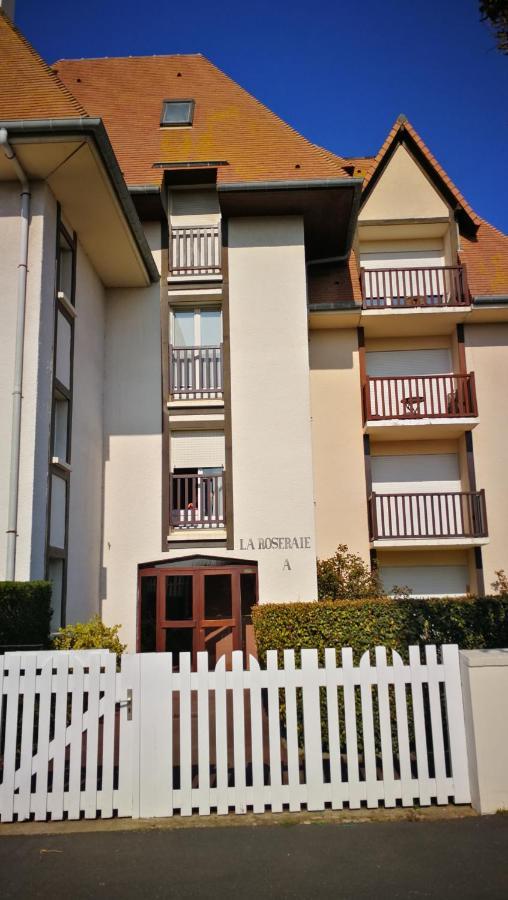 Charmant 2 Pieces A 5 Mn A Pied De La Mer Cabourg Εξωτερικό φωτογραφία